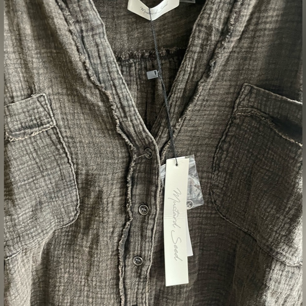 NWT Mustard Seed long sleeve cropped button down shirt - Picture 3 of 4
